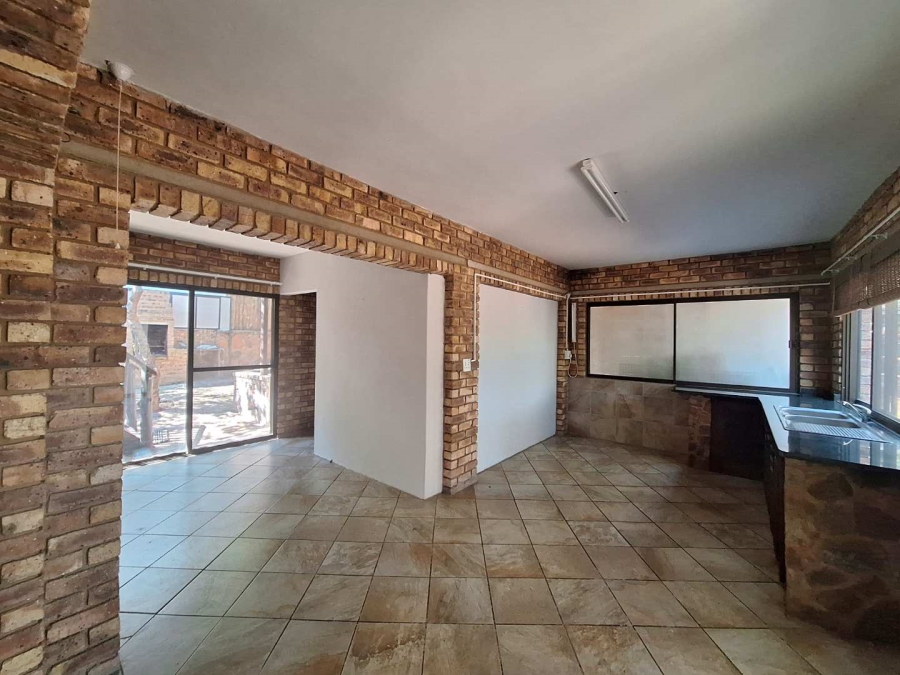 2 Bedroom Property for Sale in Leeupoort Limpopo