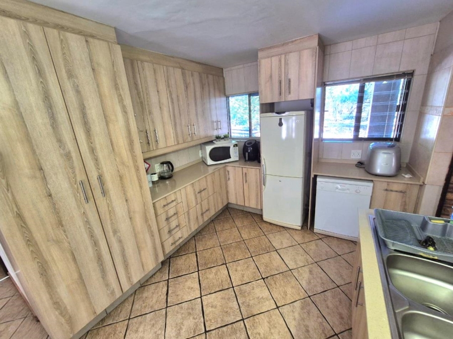 4 Bedroom Property for Sale in Leeupoort Limpopo