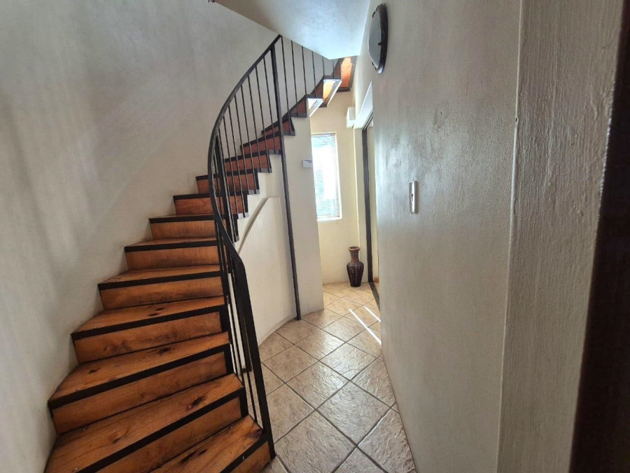4 Bedroom Property for Sale in Leeupoort Limpopo