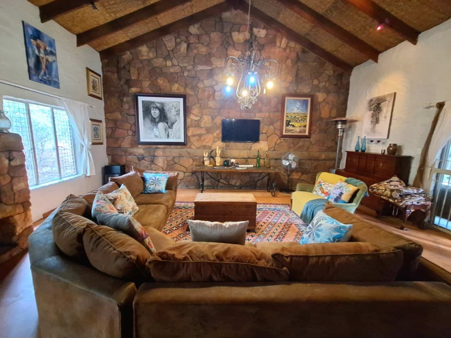 5 Bedroom Property for Sale in Leeupoort Limpopo