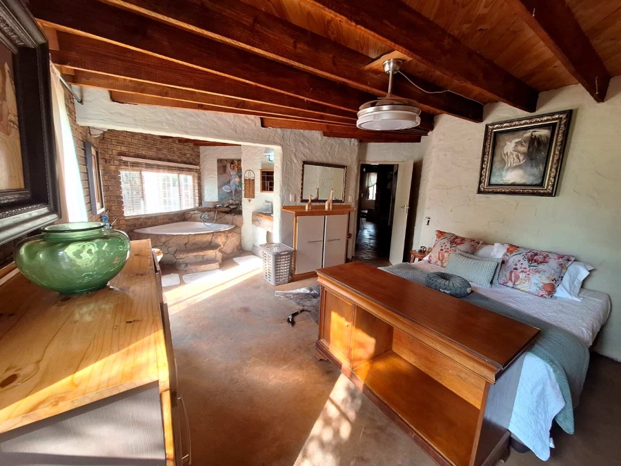 5 Bedroom Property for Sale in Leeupoort Limpopo