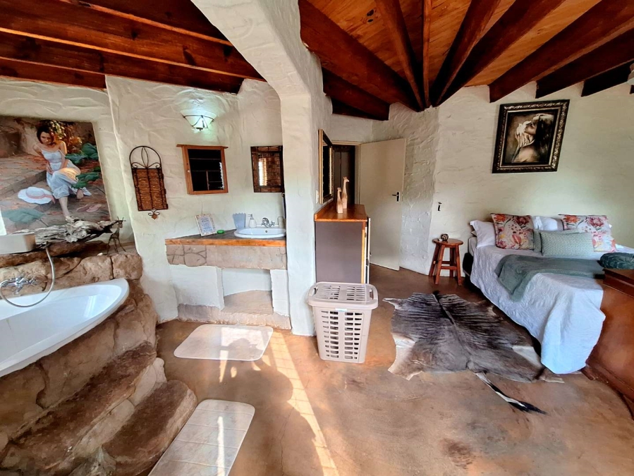 5 Bedroom Property for Sale in Leeupoort Limpopo