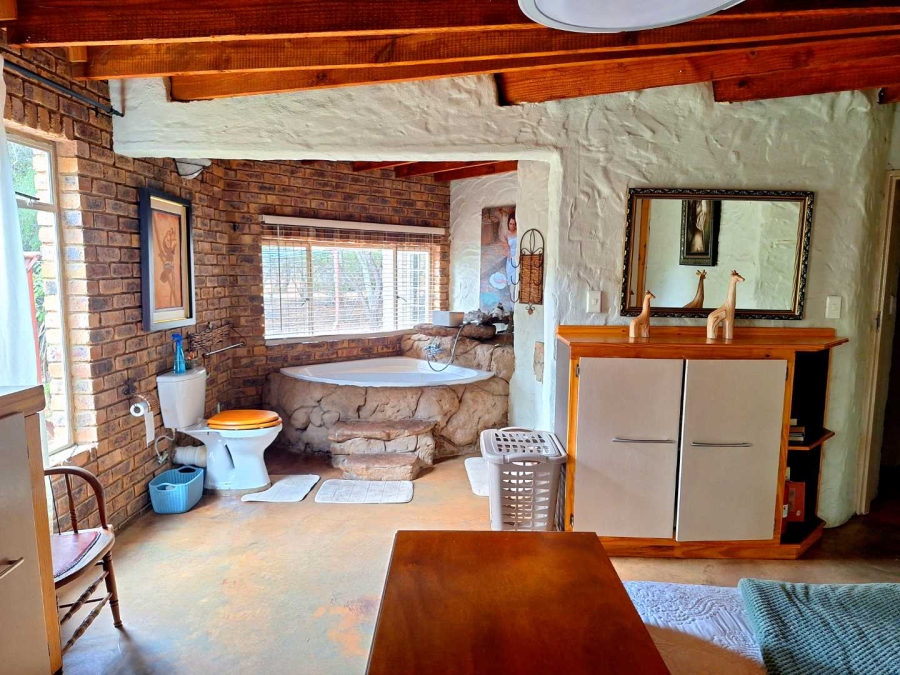5 Bedroom Property for Sale in Leeupoort Limpopo