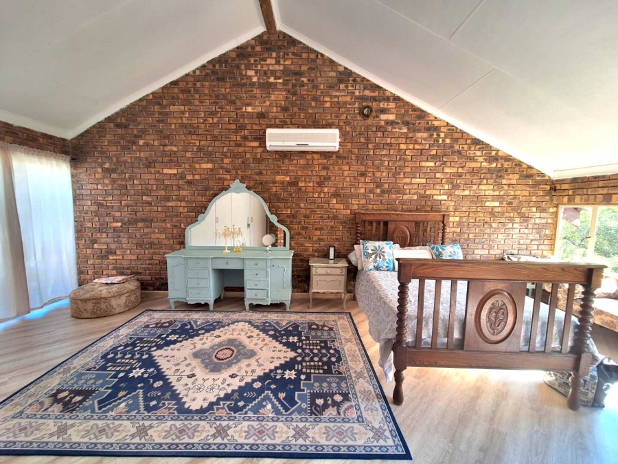 5 Bedroom Property for Sale in Leeupoort Limpopo