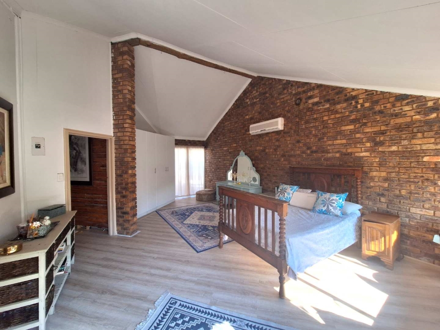5 Bedroom Property for Sale in Leeupoort Limpopo