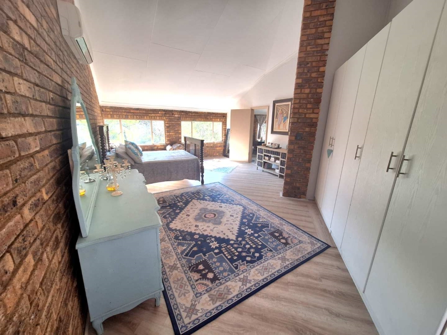 5 Bedroom Property for Sale in Leeupoort Limpopo