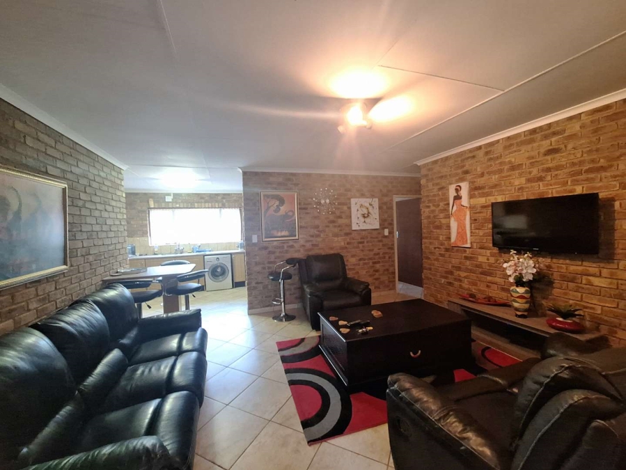 2 Bedroom Property for Sale in Leeupoort Limpopo