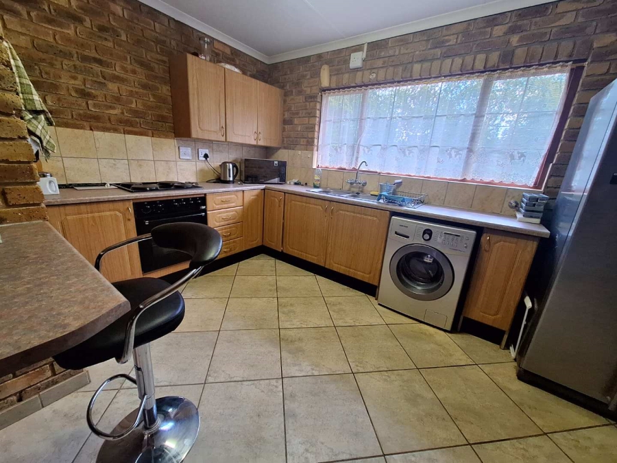 2 Bedroom Property for Sale in Leeupoort Limpopo