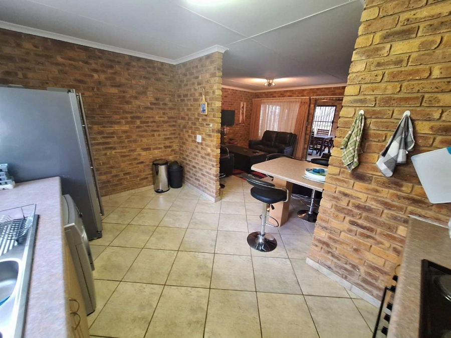 2 Bedroom Property for Sale in Leeupoort Limpopo
