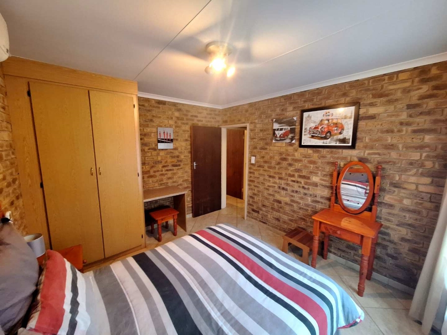 2 Bedroom Property for Sale in Leeupoort Limpopo