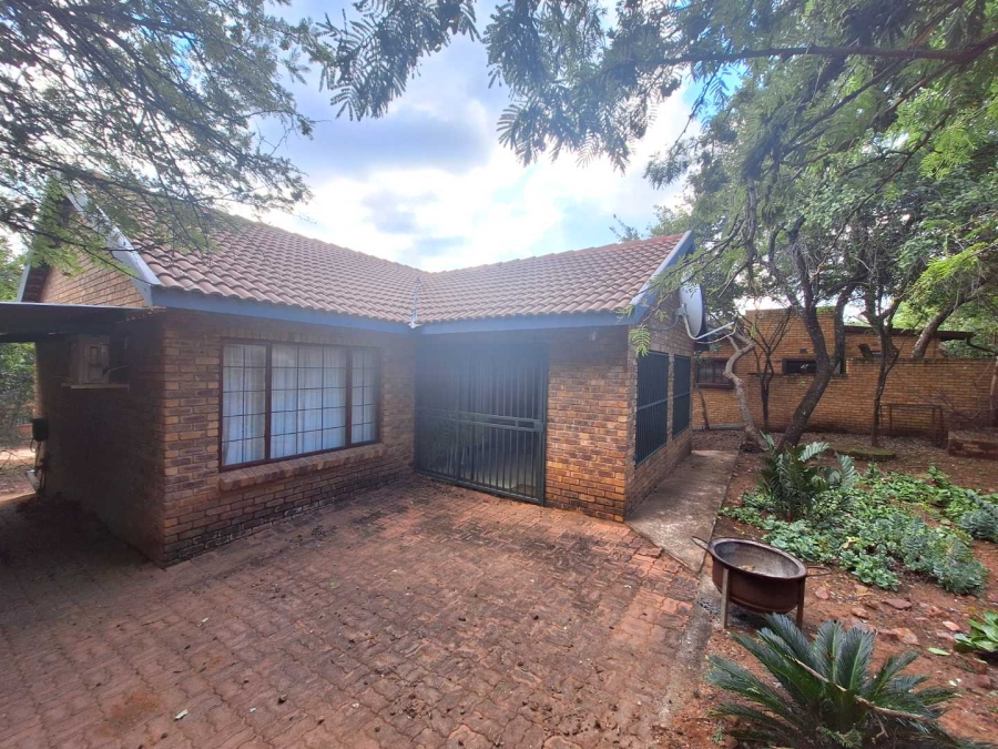 2 Bedroom Property for Sale in Leeupoort Limpopo