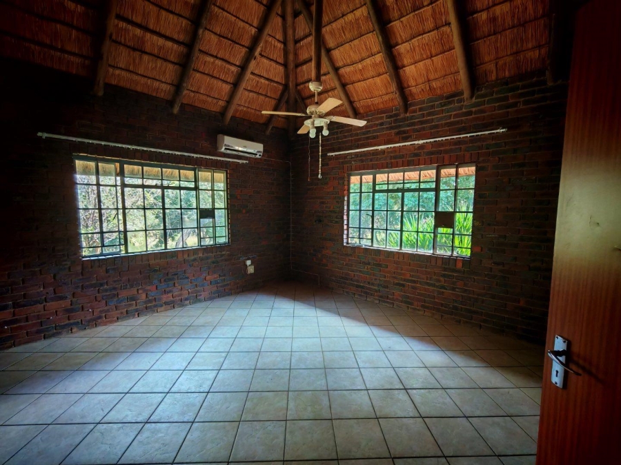 5 Bedroom Property for Sale in Steelpoort Limpopo