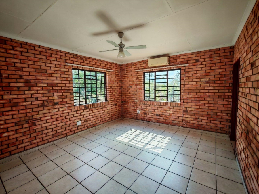 5 Bedroom Property for Sale in Steelpoort Limpopo