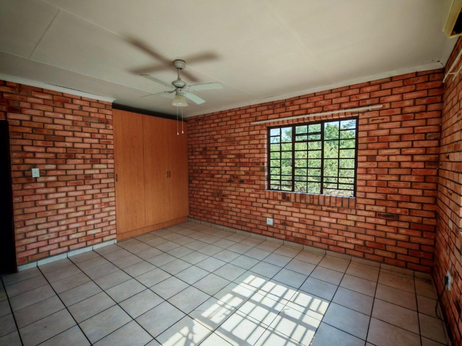 5 Bedroom Property for Sale in Steelpoort Limpopo