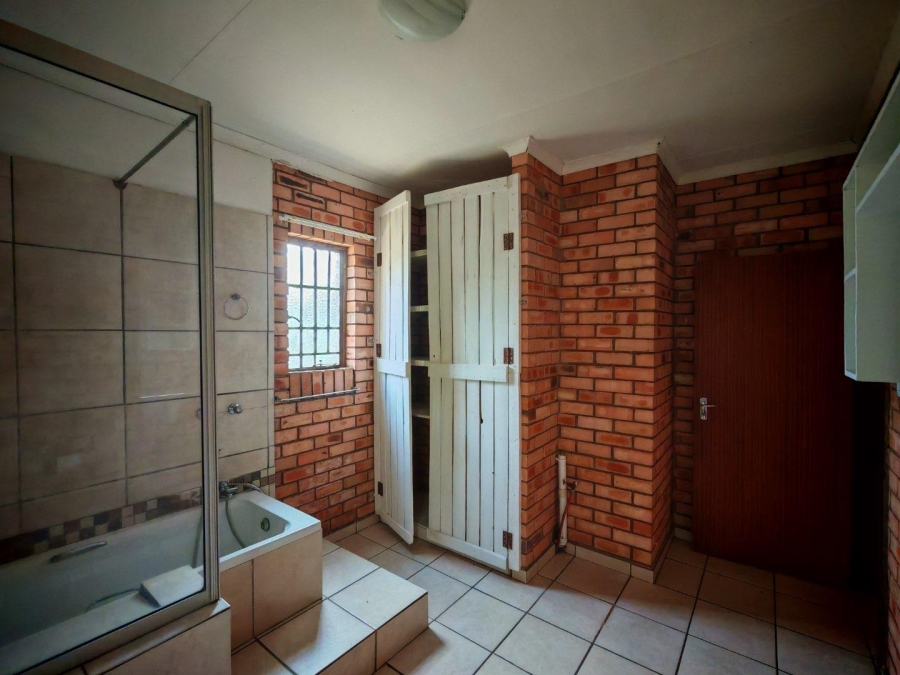 5 Bedroom Property for Sale in Steelpoort Limpopo