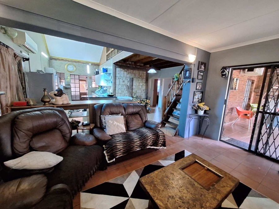 4 Bedroom Property for Sale in Leeupoort Limpopo