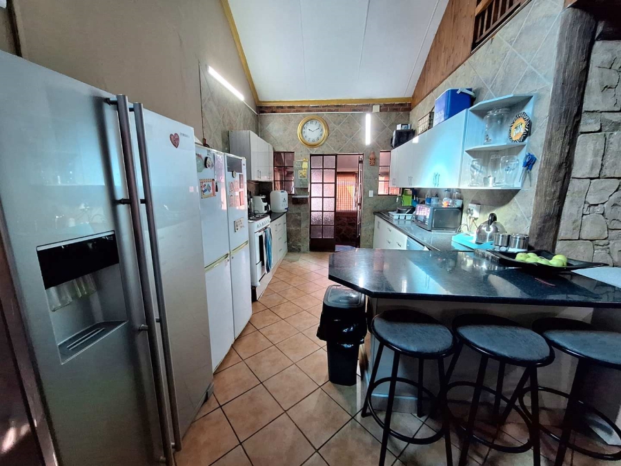 4 Bedroom Property for Sale in Leeupoort Limpopo