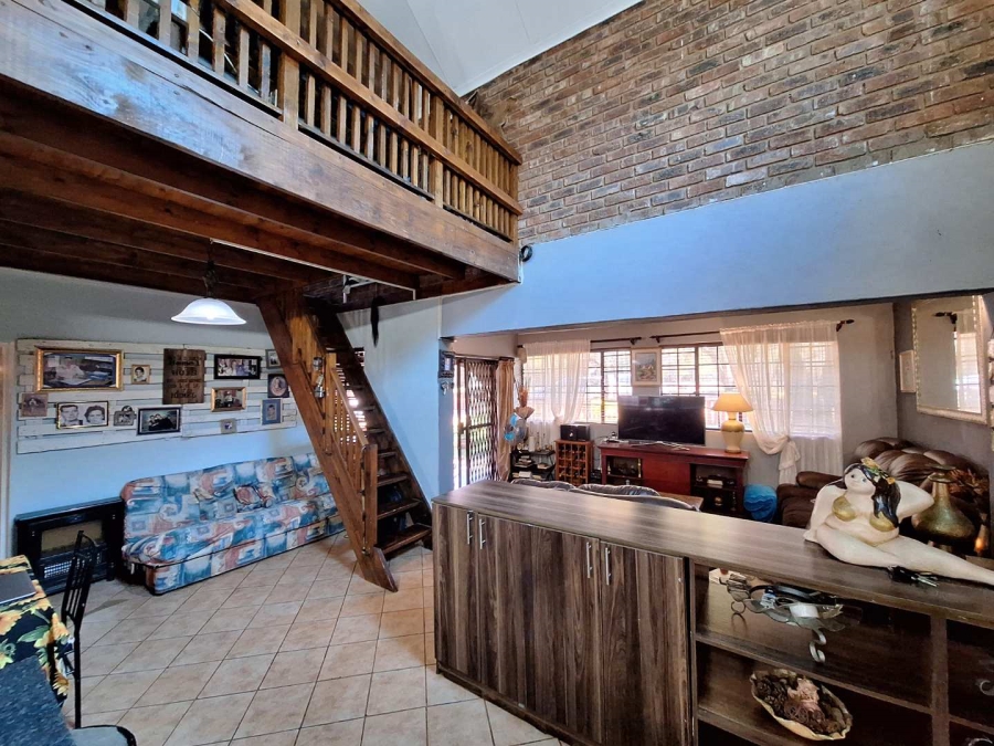 4 Bedroom Property for Sale in Leeupoort Limpopo