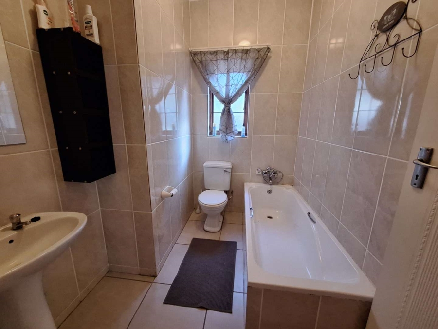 3 Bedroom Property for Sale in Leeupoort Limpopo