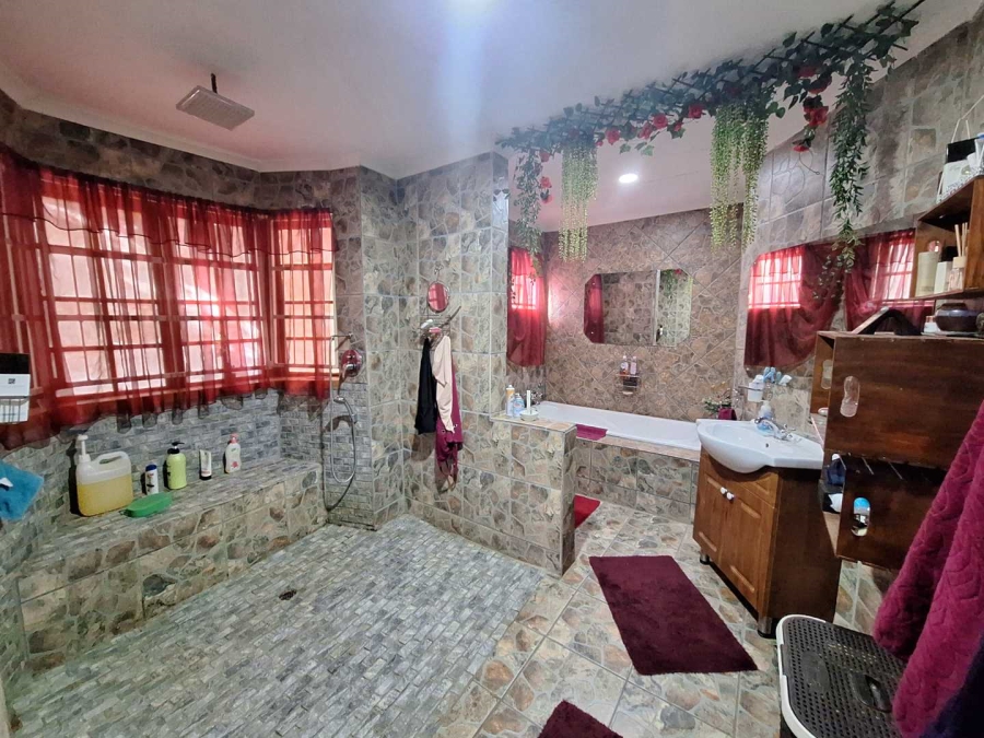 3 Bedroom Property for Sale in Leeupoort Limpopo
