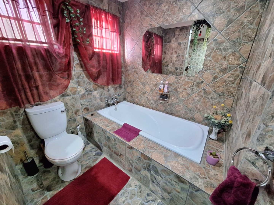 3 Bedroom Property for Sale in Leeupoort Limpopo