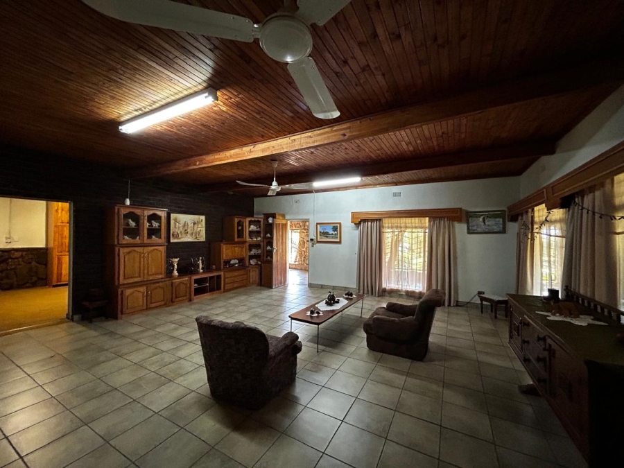 6 Bedroom Property for Sale in Tzaneen Rural Limpopo