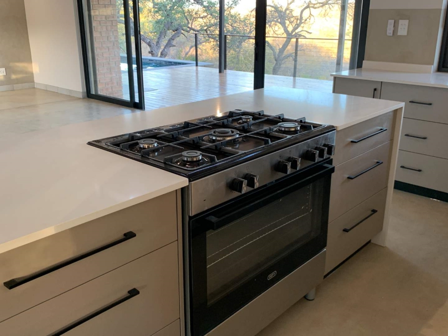 3 Bedroom Property for Sale in Hoedspruit Limpopo