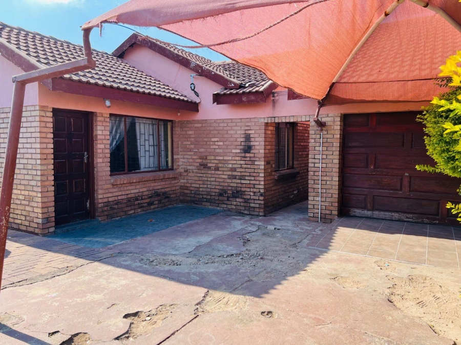 3 Bedroom Property for Sale in African Jewel Limpopo