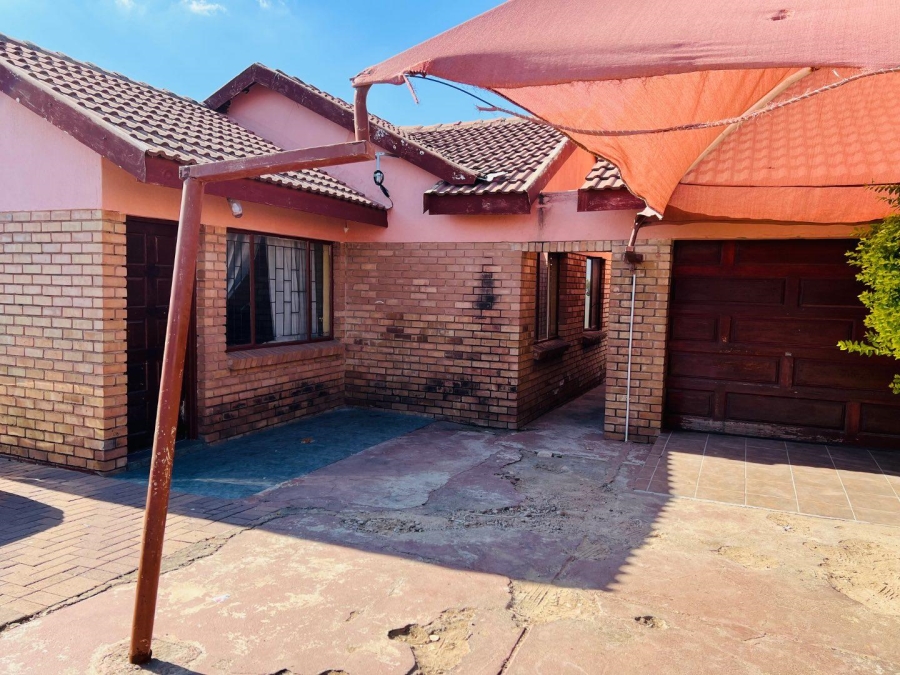 3 Bedroom Property for Sale in African Jewel Limpopo