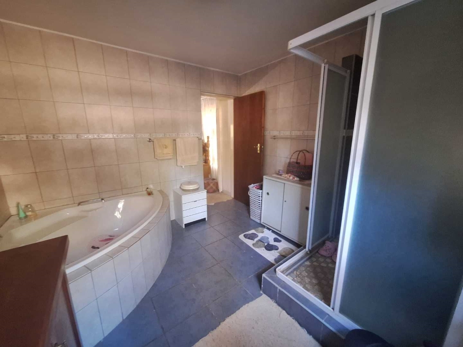 3 Bedroom Property for Sale in Leeupoort Limpopo