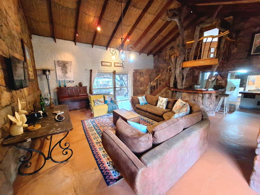 5 Bedroom Property for Sale in Leeupoort Limpopo