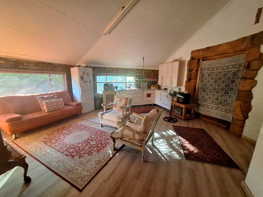 5 Bedroom Property for Sale in Leeupoort Limpopo