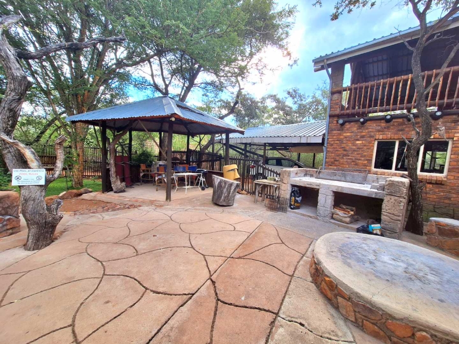 5 Bedroom Property for Sale in Leeupoort Limpopo