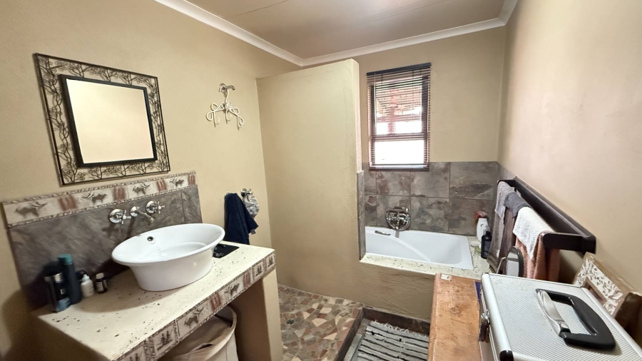 5 Bedroom Property for Sale in Hoedspruit Wildlife Estate Limpopo