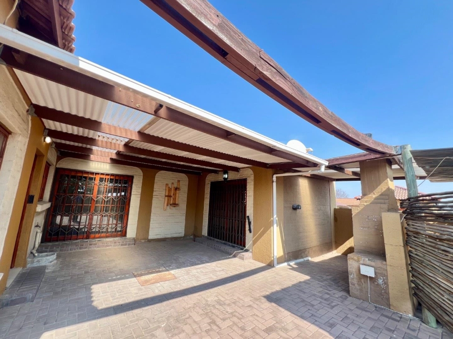 3 Bedroom Property for Sale in Bendor Limpopo
