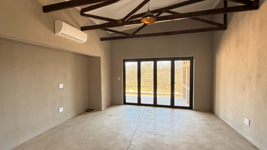2 Bedroom Property for Sale in Hoedspruit Limpopo