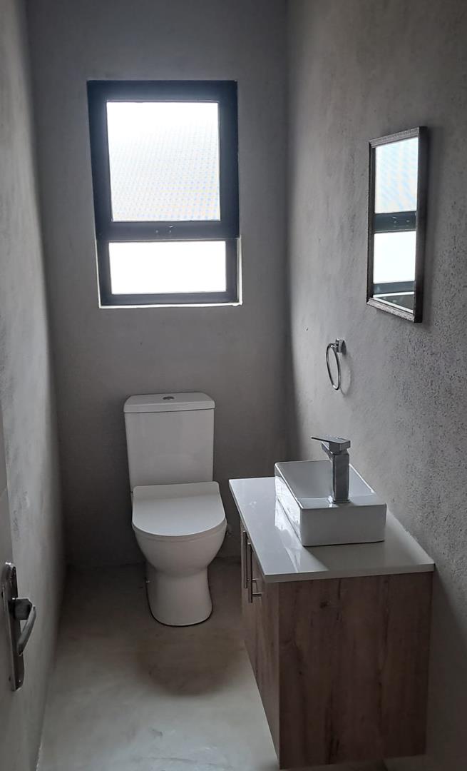 2 Bedroom Property for Sale in Hoedspruit Limpopo