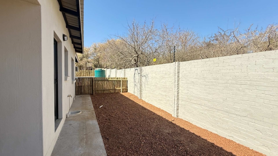 2 Bedroom Property for Sale in Hoedspruit Limpopo