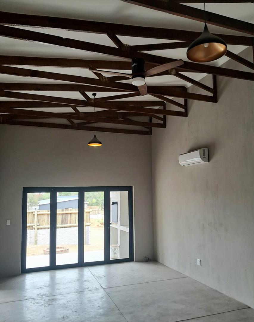 2 Bedroom Property for Sale in Hoedspruit Limpopo