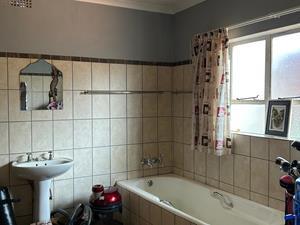 5 Bedroom Property for Sale in Hamawasha A H Limpopo