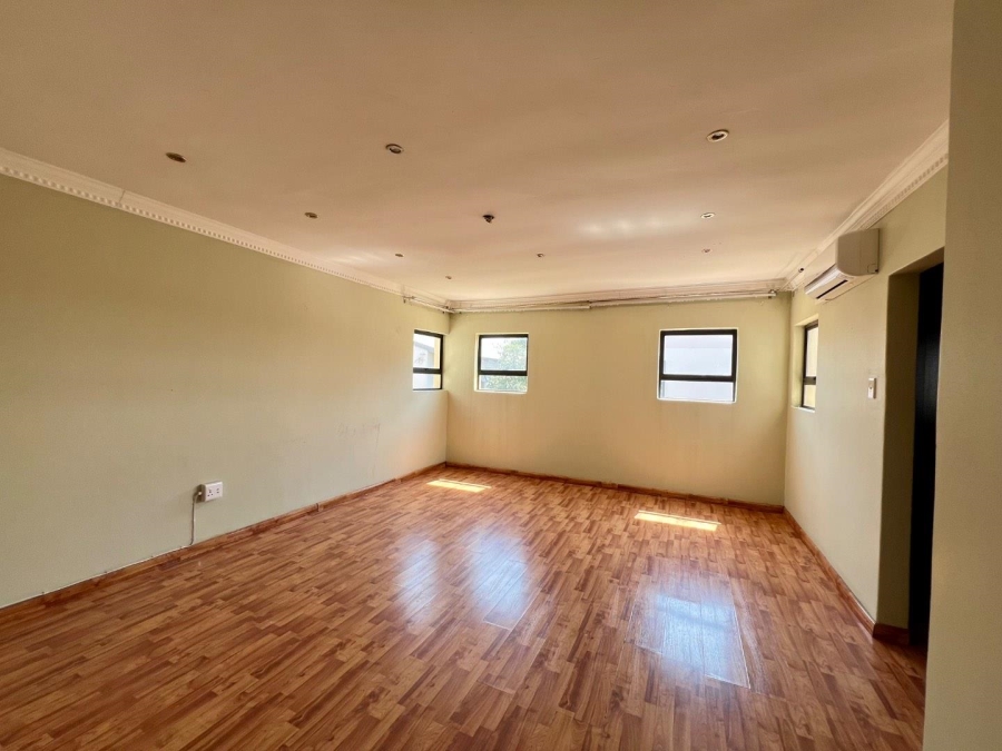 5 Bedroom Property for Sale in Thornhill Limpopo