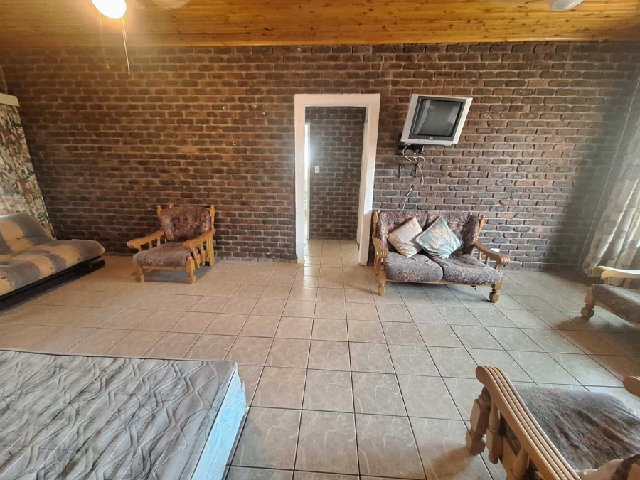 3 Bedroom Property for Sale in Leeupoort Limpopo