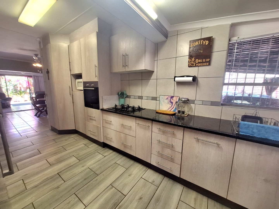 4 Bedroom Property for Sale in Leeupoort Limpopo