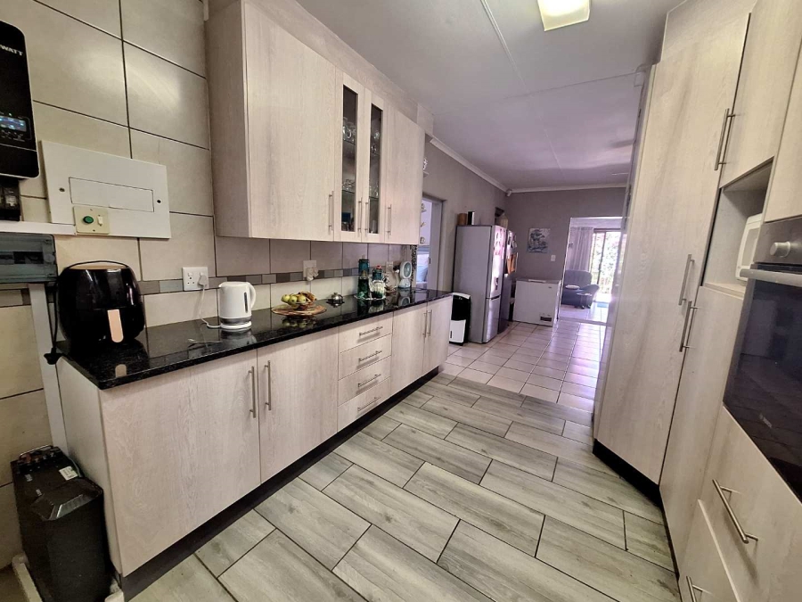 4 Bedroom Property for Sale in Leeupoort Limpopo