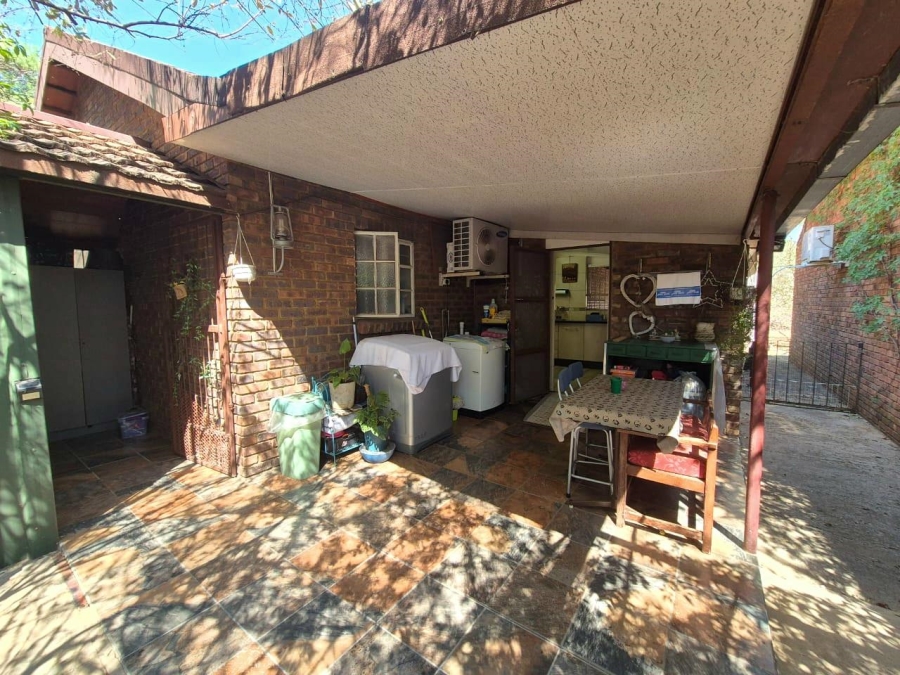4 Bedroom Property for Sale in Leeupoort Limpopo