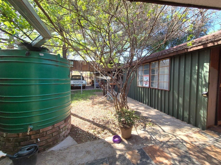 4 Bedroom Property for Sale in Leeupoort Limpopo