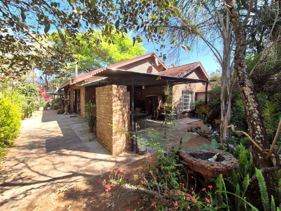 4 Bedroom Property for Sale in Leeupoort Limpopo