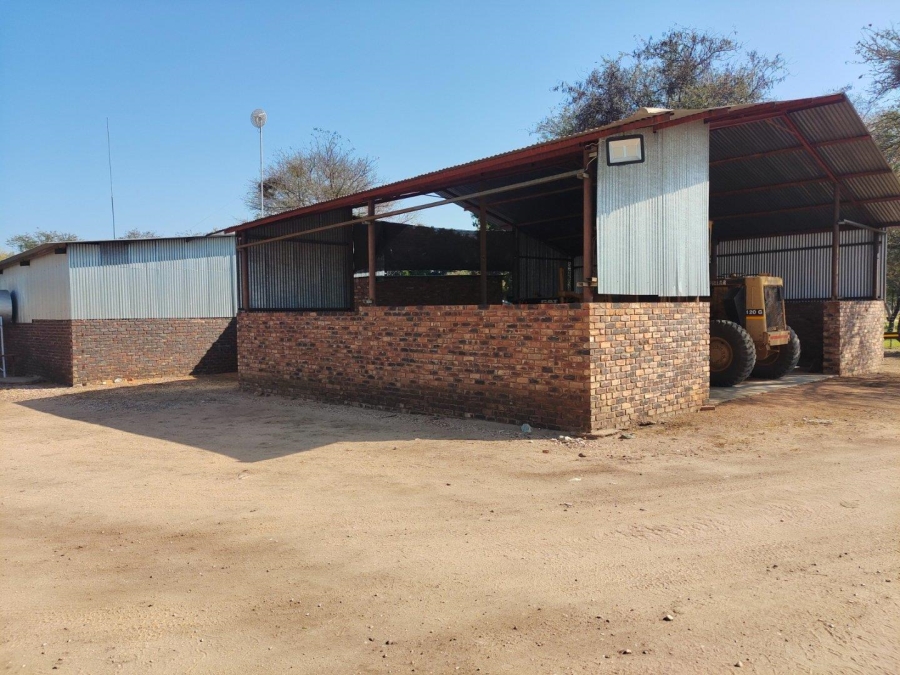 6 Bedroom Property for Sale in Alldays Limpopo