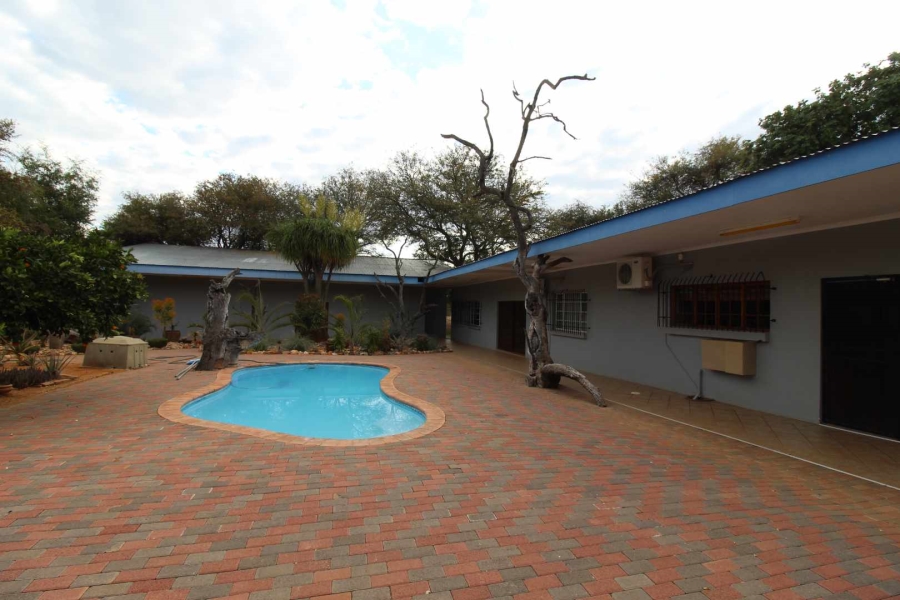 6 Bedroom Property for Sale in Alldays Limpopo