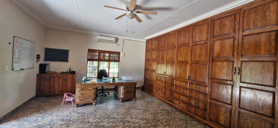 6 Bedroom Property for Sale in Alldays Limpopo